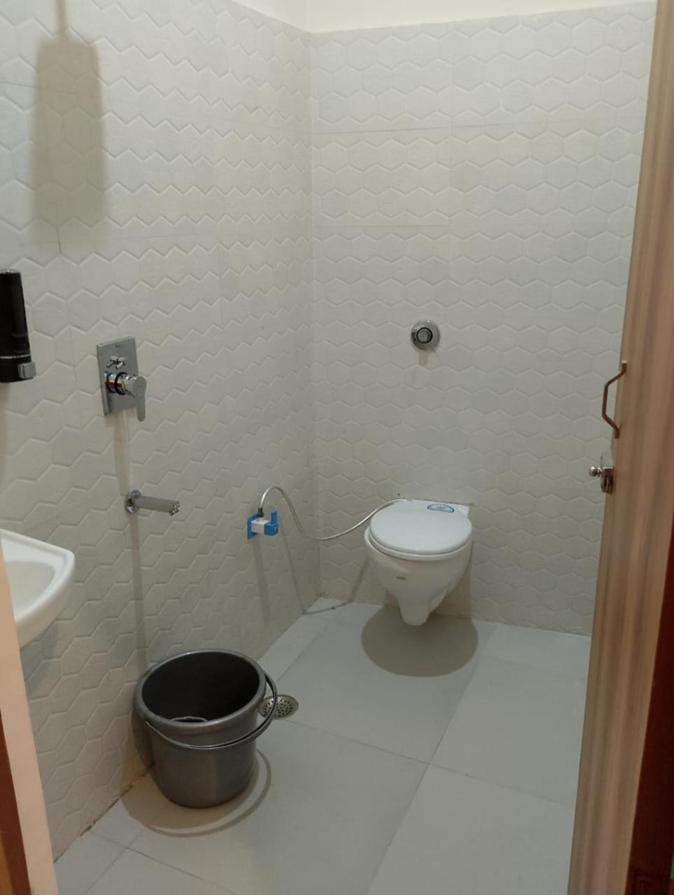 מטורה Hotel Lr Delite Inn מראה חיצוני תמונה